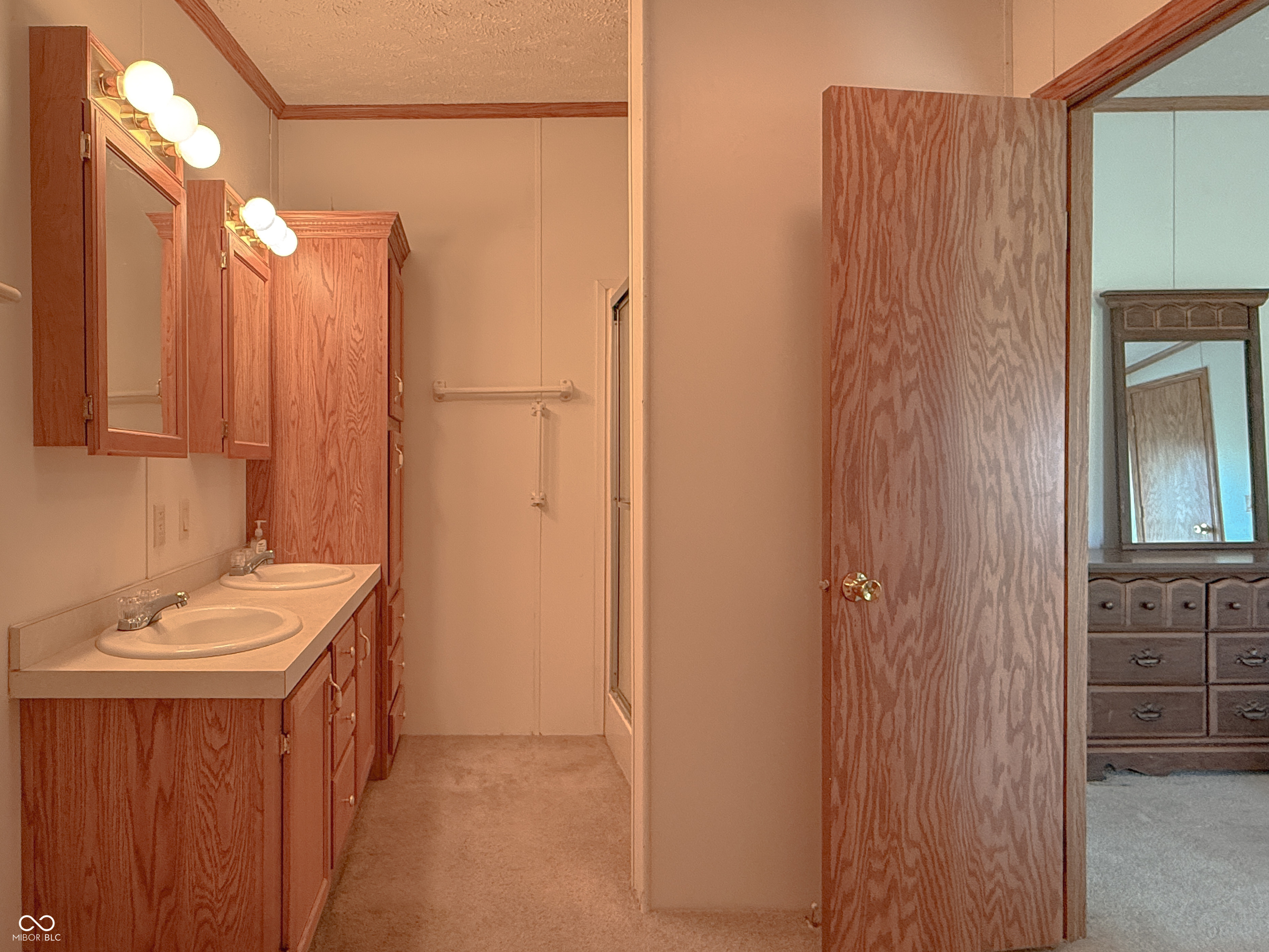 615 High Street Hope, IN 47246 - Photo 13 of 18