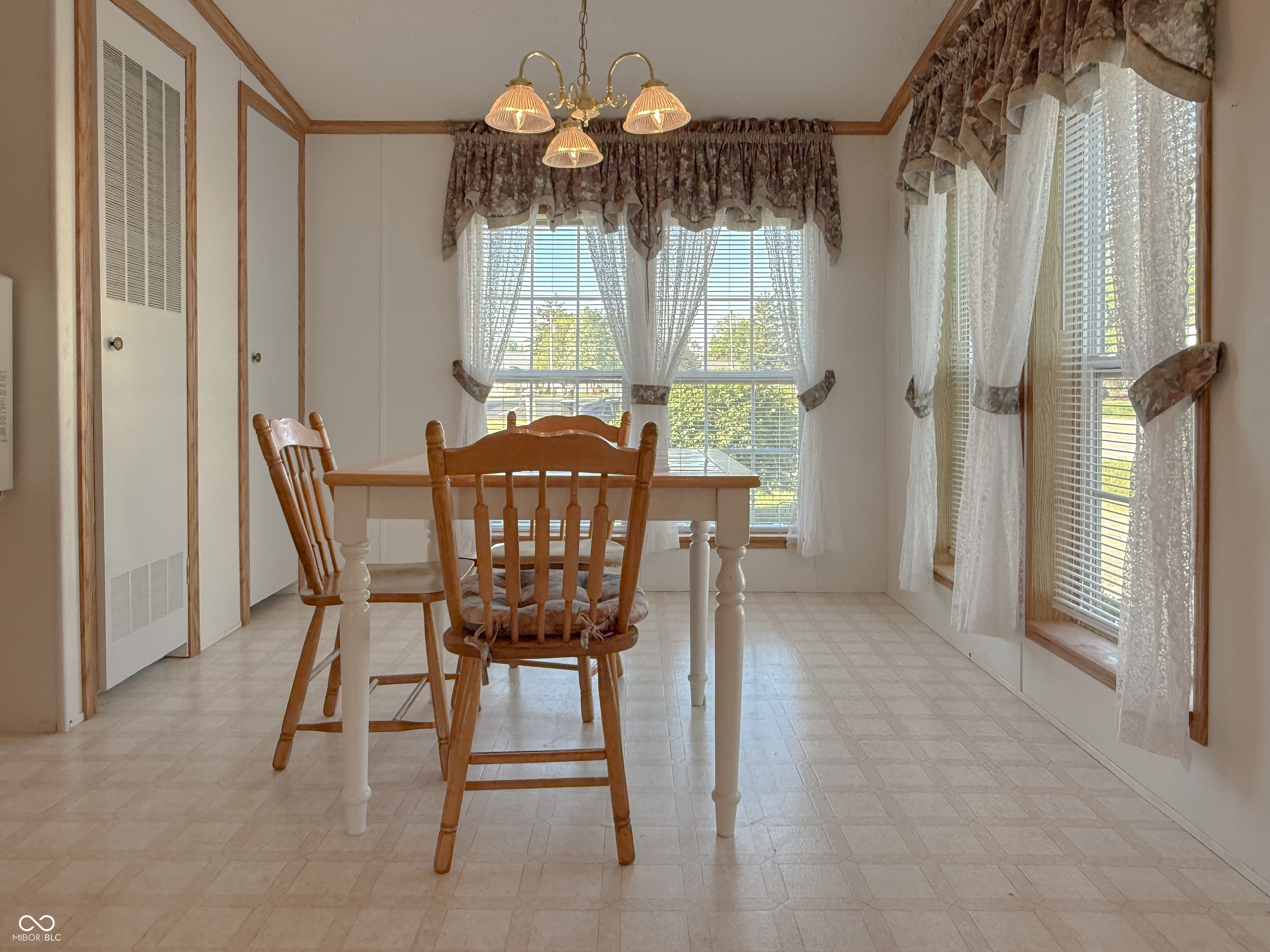 615 High Street Hope, IN 47246 - Photo 9 of 18