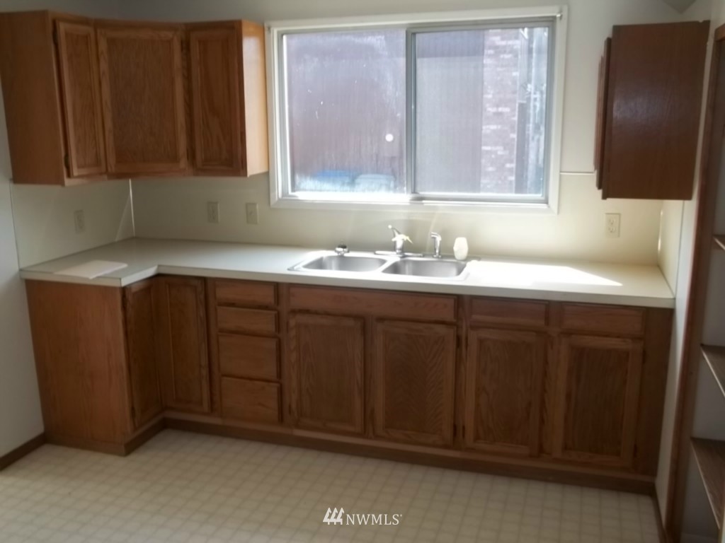 904 5th Street Cosmopolis, WA 98537 - Photo 5 of 9 Gallery Image 5