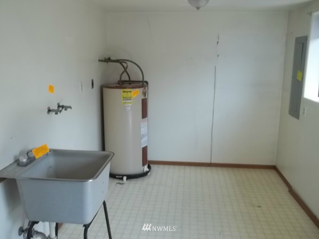 904 5th Street Cosmopolis, WA 98537 - Photo 6 of 9 Gallery Image 6