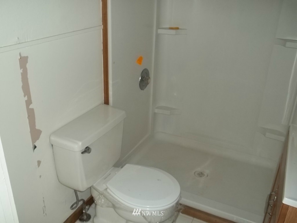 904 5th Street Cosmopolis, WA 98537 - Photo 8 of 9 Gallery Image 8