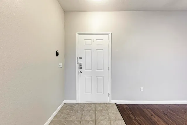 $1,450 | 2320 Gracy Farms Lane, Unit 633, Austin, TX 78758