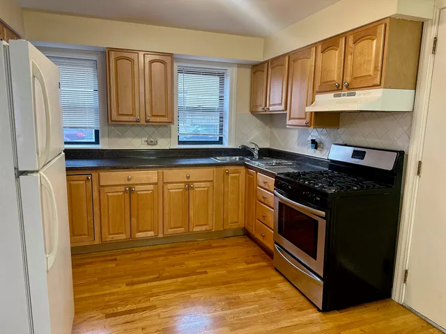 $1,100 | 3706 South Parnell Avenue, Unit 1, Chicago, IL 60609