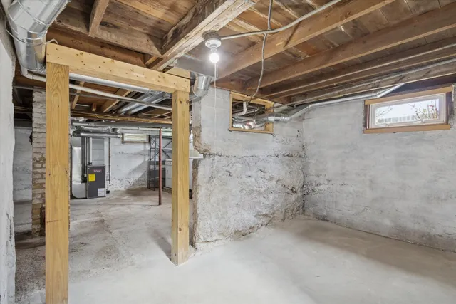 $199,900 | 2821 West Court Street, Janesville, WI 53548