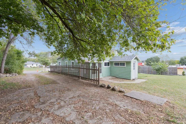 $199,900 | 2821 West Court Street, Janesville, WI 53548