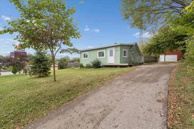 $199,900 | 2821 West Court Street, Janesville, WI 53548