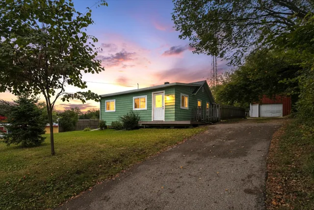 $199,900 | 2821 West Court Street, Janesville, WI 53548