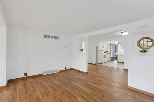 $199,900 | 2821 West Court Street, Janesville, WI 53548