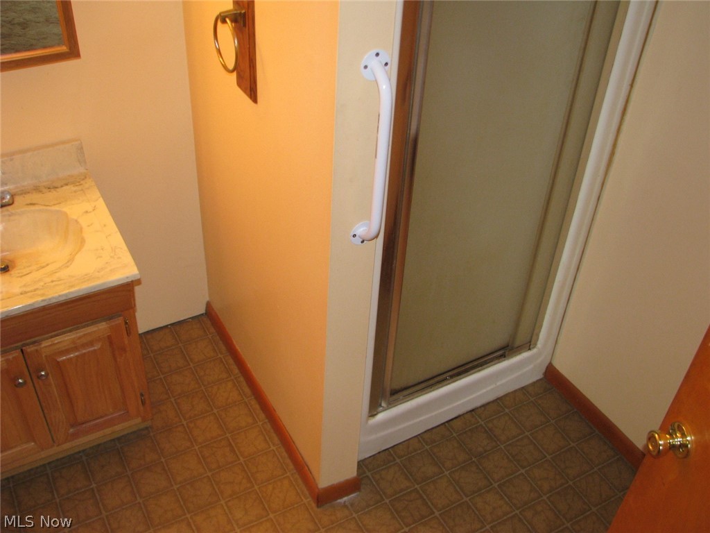 37230 Bainbridge Road Solon, OH 44139 - Photo 19 of 31 Gallery Image 19