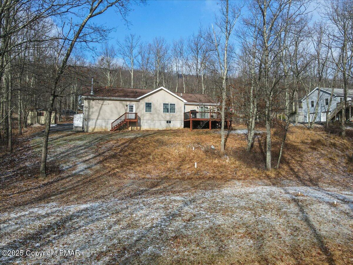 626 Watercrest Avenue Effort, PA 18330 - Photo 9 of 45 Rear of Home