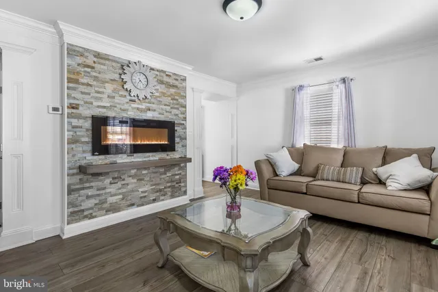 $649,900 | 117 Polk Drive, Manassas Park, VA 20111