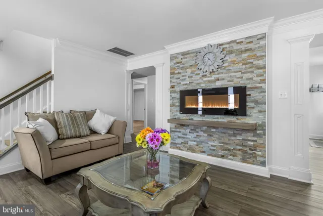 $649,900 | 117 Polk Drive, Manassas Park, VA 20111