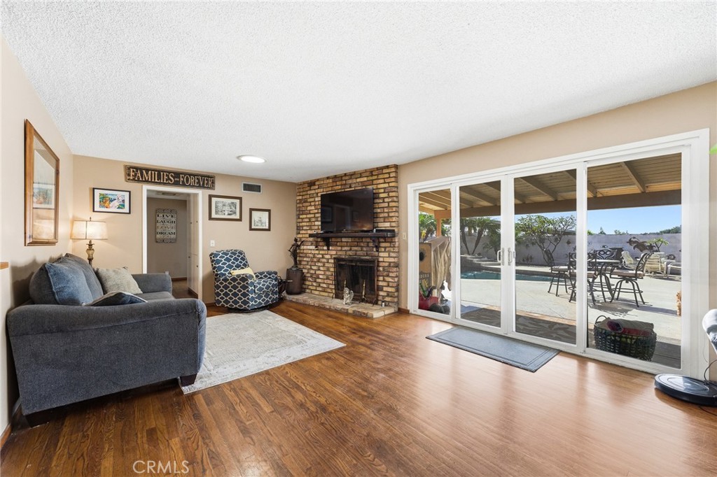 1466 Briarcroft Road Claremont, CA 91711 - Photo 12 of 34 Den