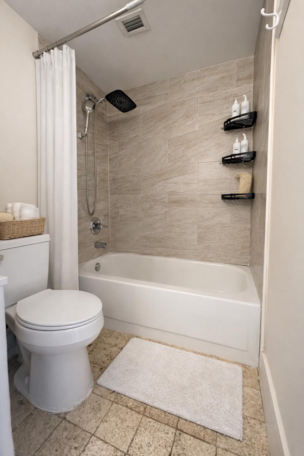 2837 North Course Drive, Unit 202 Pompano Beach, FL 33069 - Photo 3 of 15 ChatGPT Image Apr 8, 2026, 06_20_20 PM