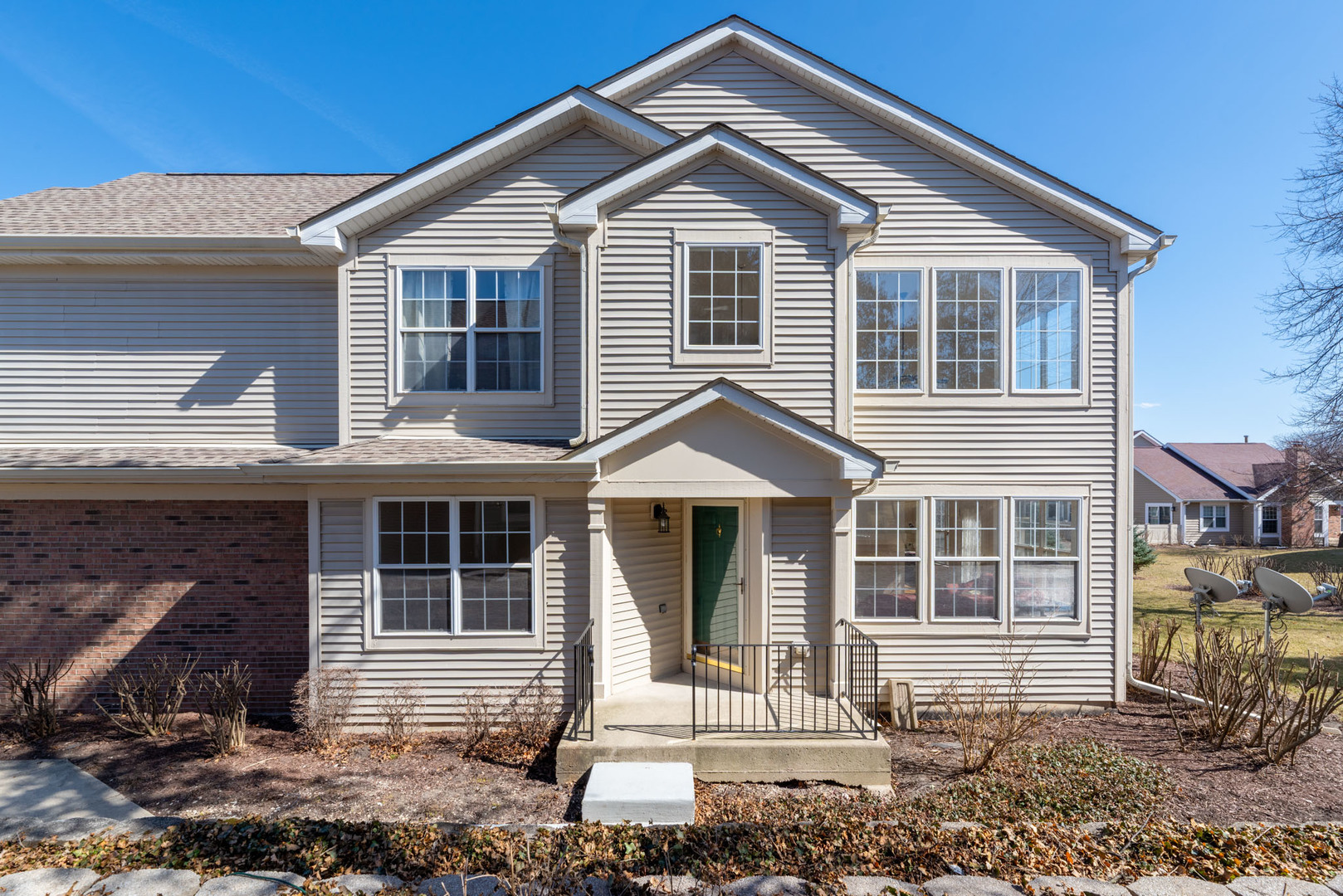 1417 Sturgeon Bay Court Schaumburg, IL 60173 - Photo 1 of 22 a front view of a house with a yard