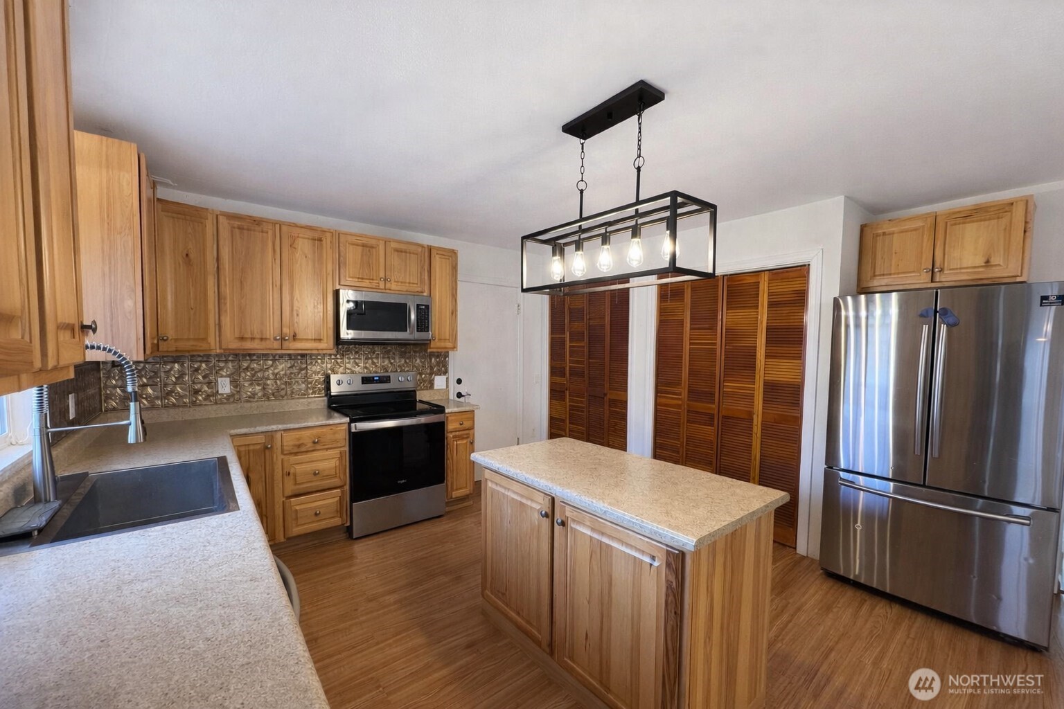 714 Juniper Street Oroville, WA 98844 - Photo 4 of 24