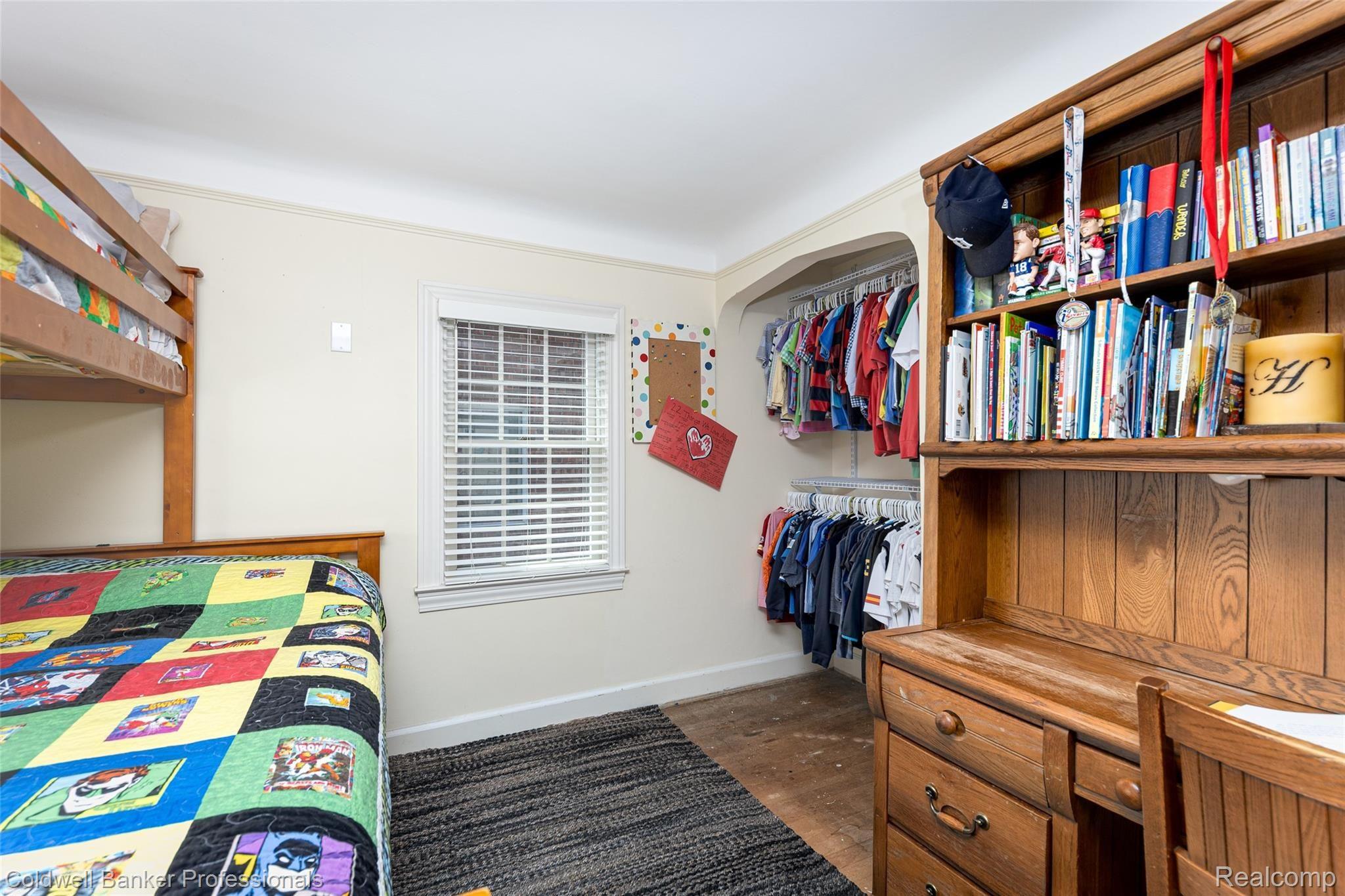 337 McMillan Road Grosse Pointe, MI 48236 - Photo 30 of 37 337 McMillan (14 of 48).jpg