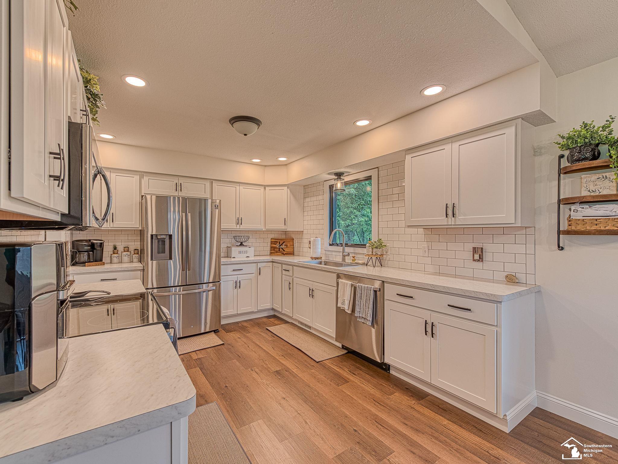 2635 North Custer Road Monroe, MI 48162 - Photo 4 of 38