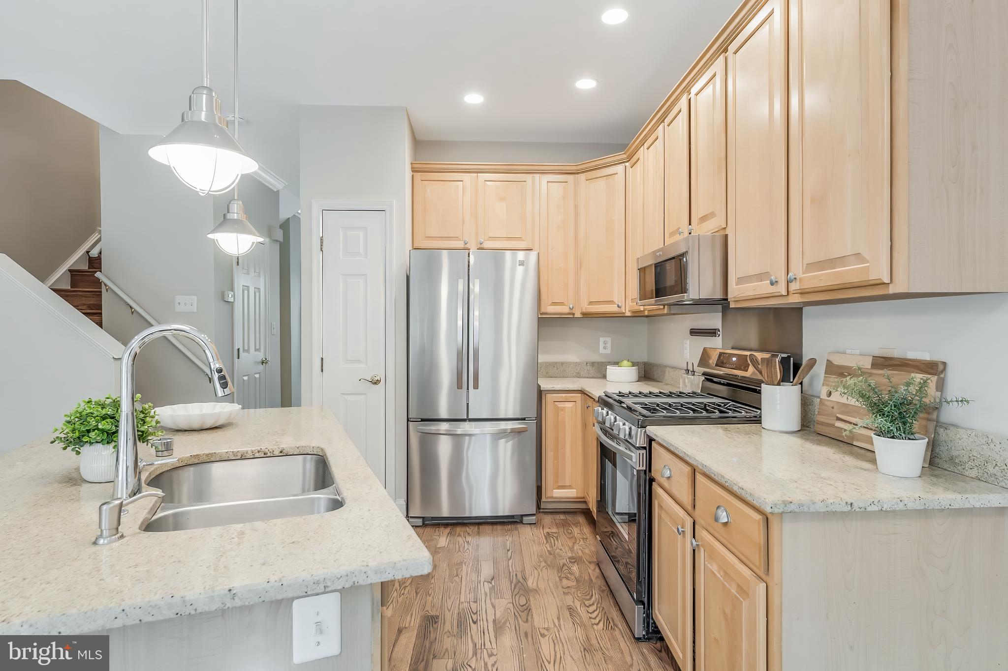 1228 Vintage Place Reston, VA 20194 - Photo 15 of 47