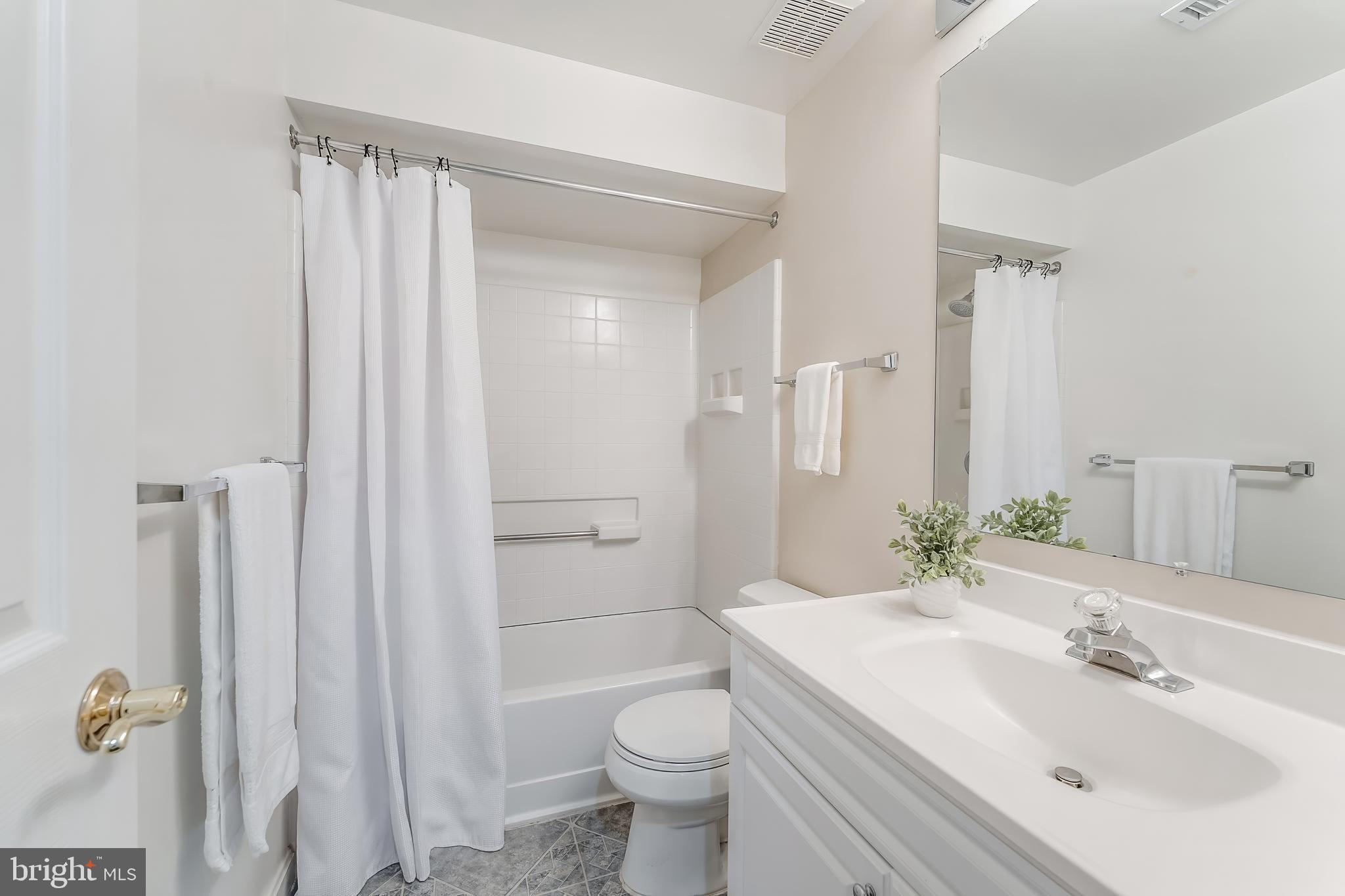 1228 Vintage Place Reston, VA 20194 - Photo 45 of 47