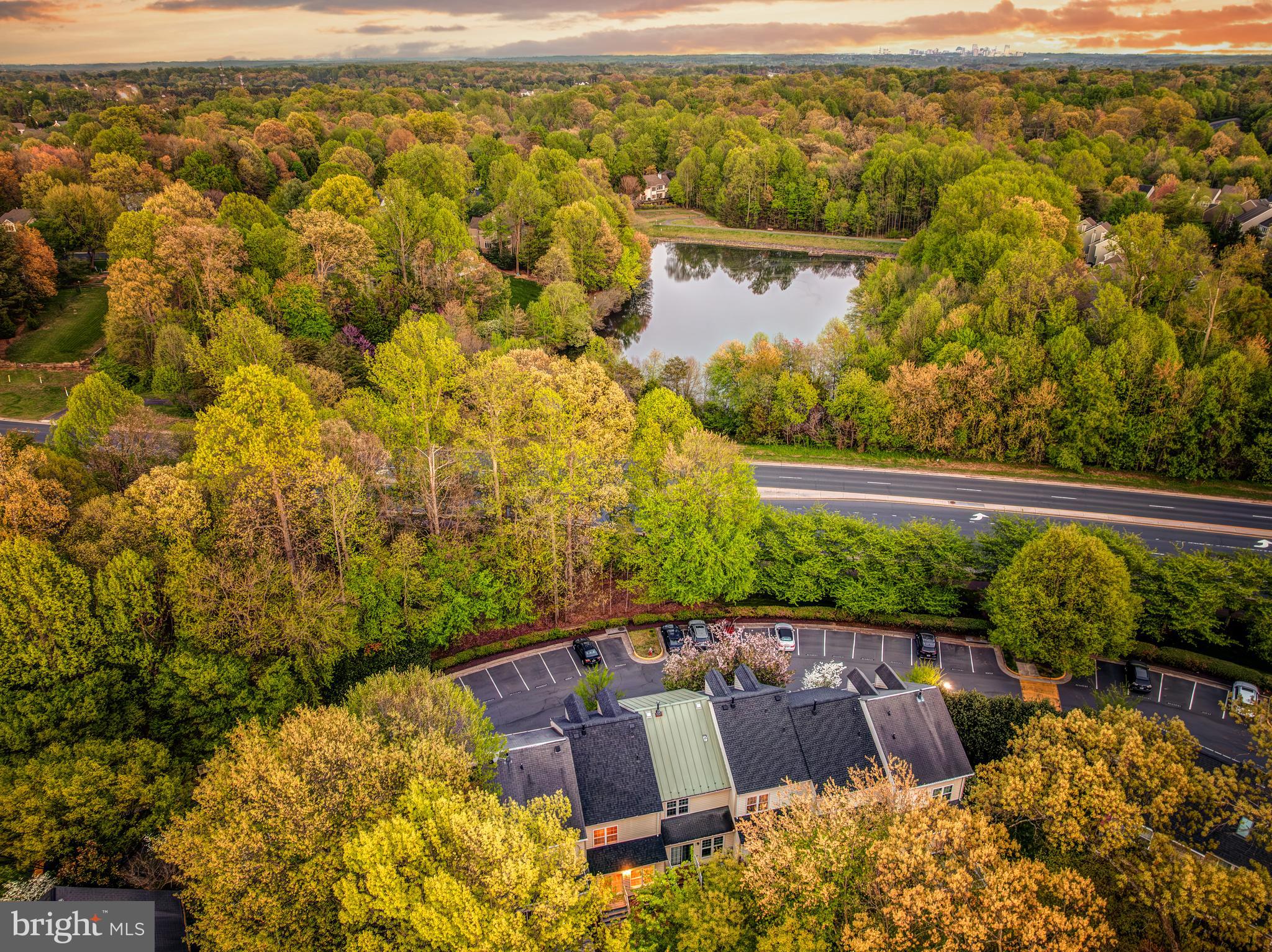 1228 Vintage Place Reston, VA 20194 - Photo 5 of 47