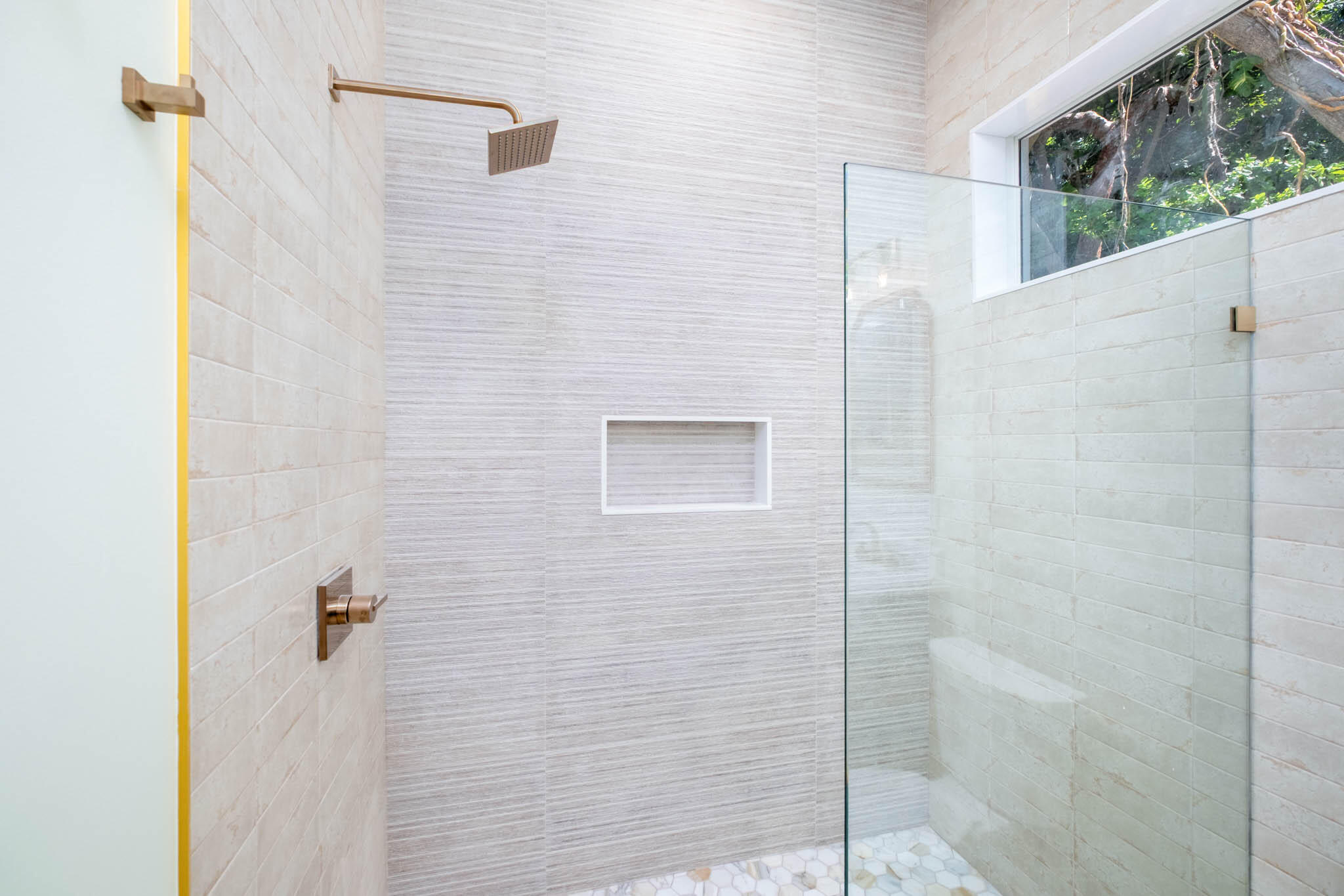 36 Park Road Islamorada, FL 33036 - Photo 16 of 40 Master Bath