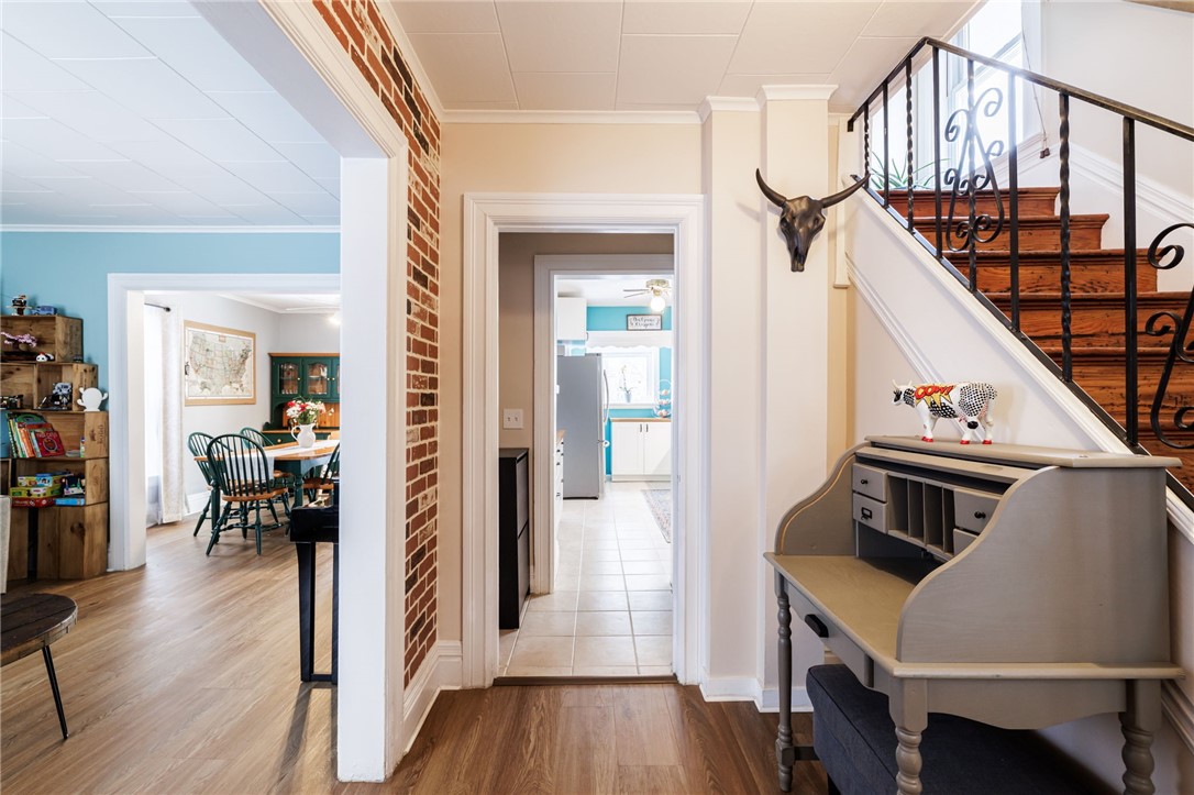 970 Atlantic Avenue Rochester, NY 14609 - Photo 8 of 25 Entry from front door