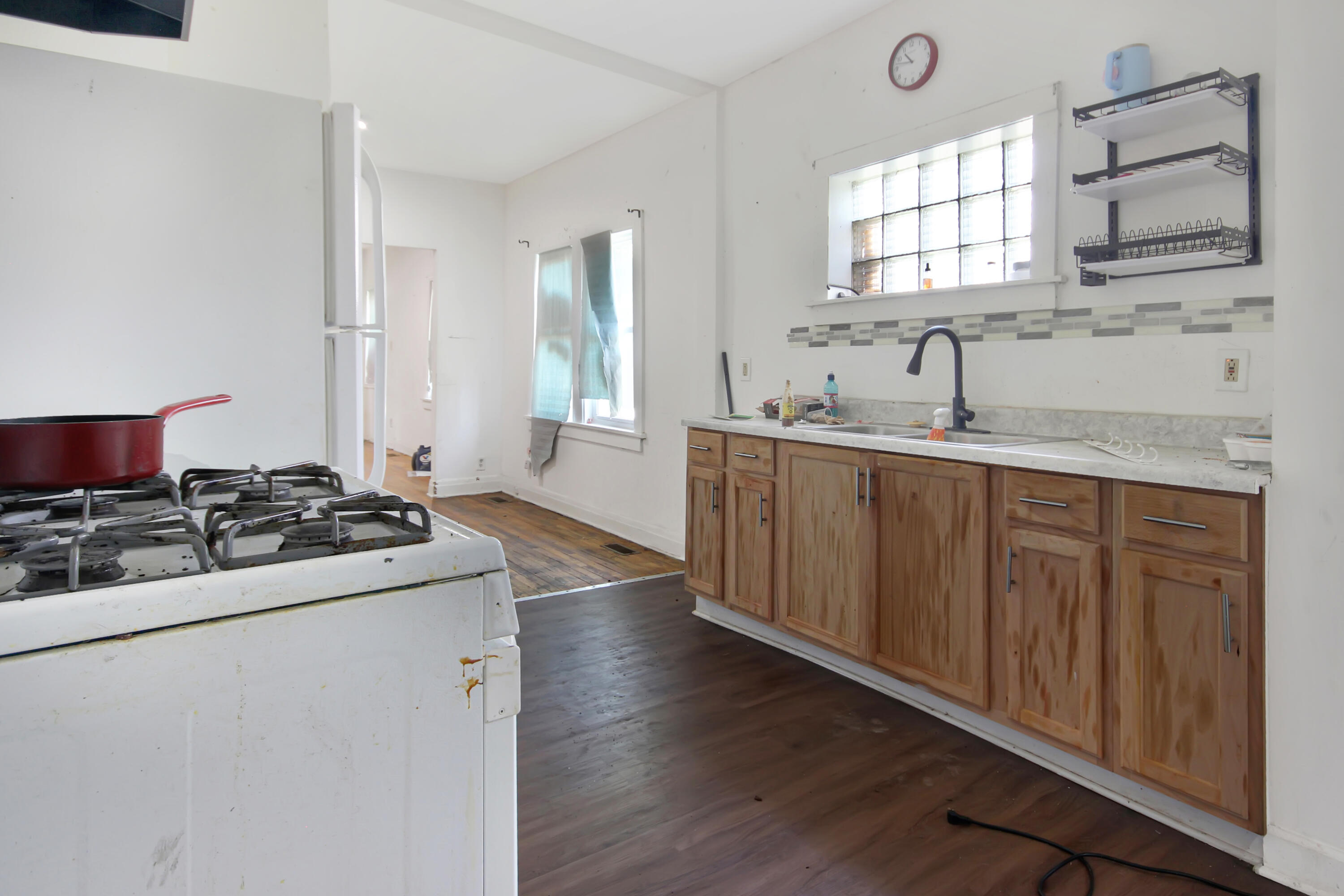 2435 Diamond Avenue Gary, IN 46407 - Photo 10 of 13 3000x2000