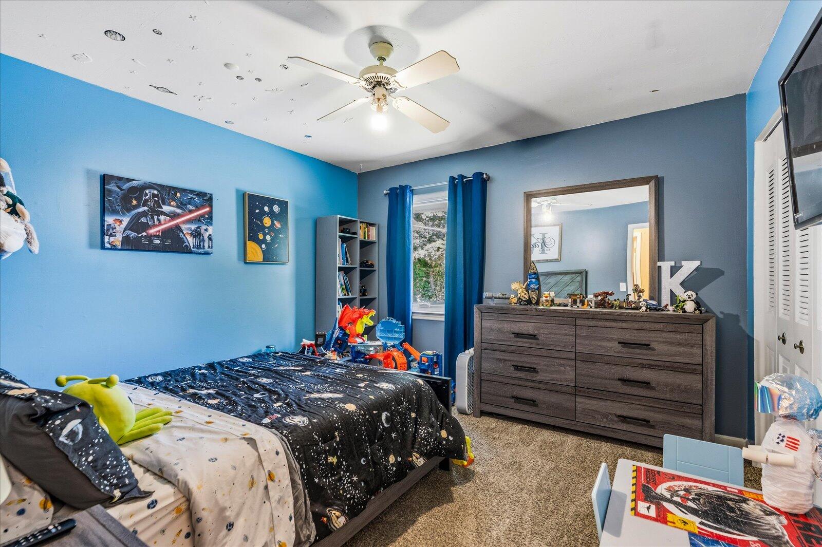 1146 Boy Scout Road Hixson, TN 37343 - Photo 16 of 29 Bedroom 3 on main level