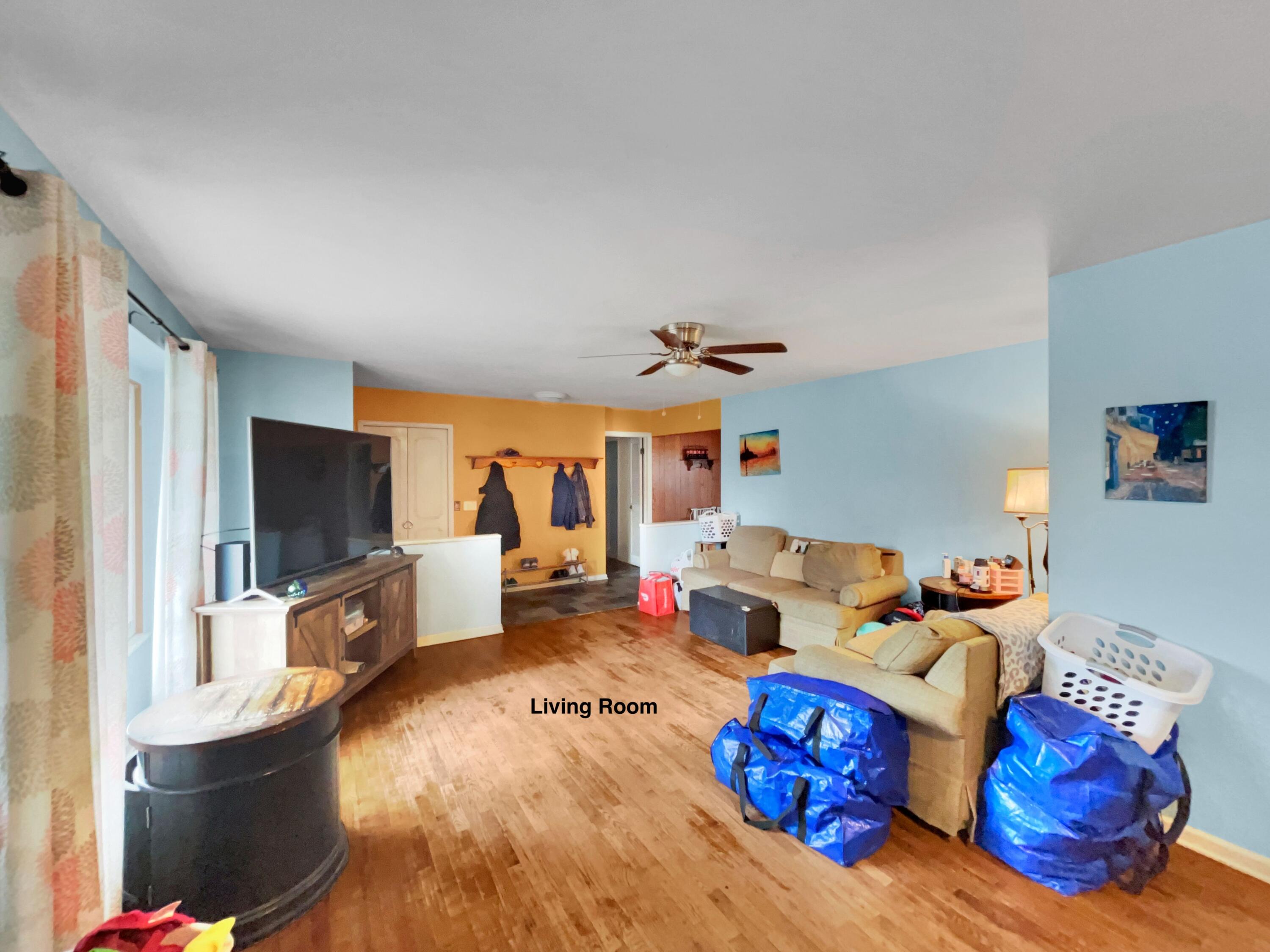 1095 Devenish Lane Flint, MI 48532 - Photo 11 of 31 10 living room 3