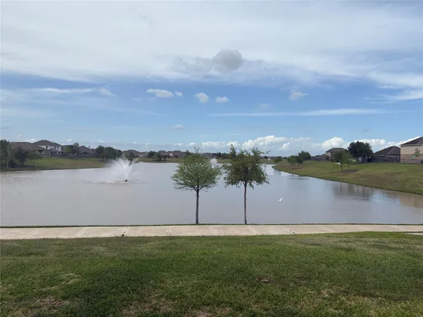 $3,900 | 5139 Spring Terrace Lane, Rosharon, TX 77583