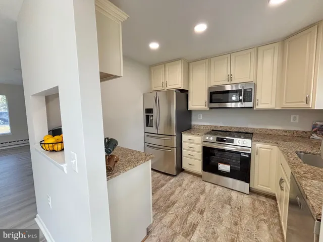 $519,000 | 3504 Fitzhugh Lane, Unit 49C, Silver Spring, MD 20906