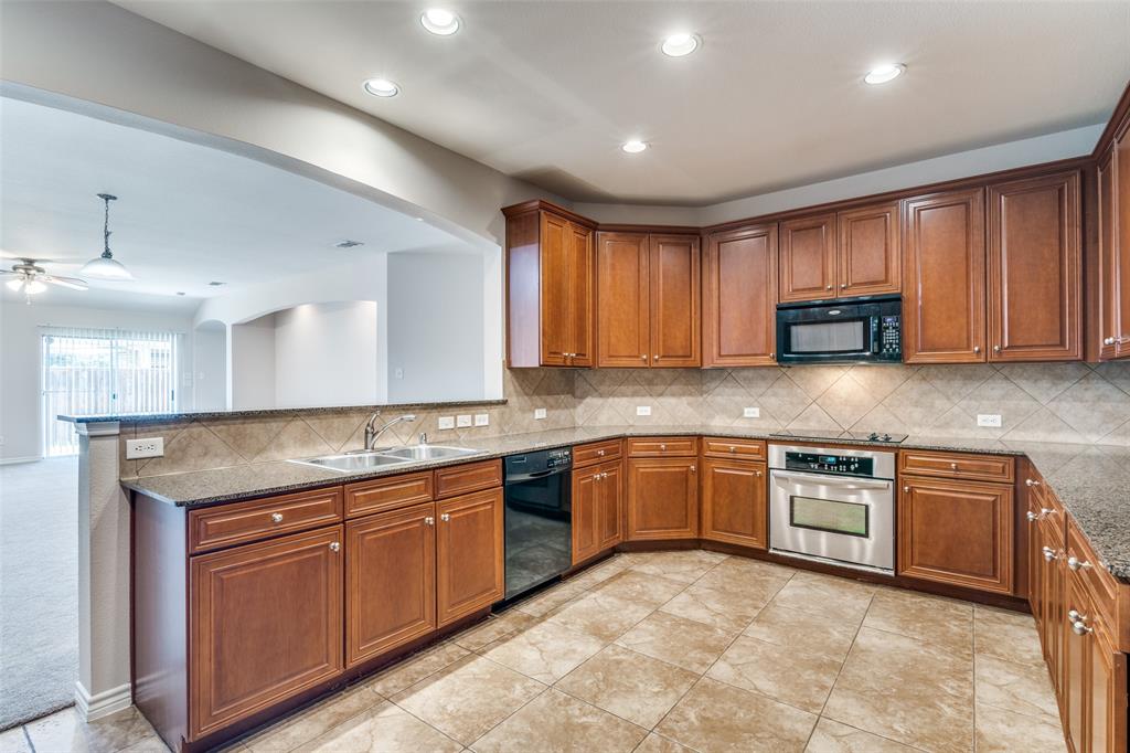 5813 Stone Mountain Road The Colony, TX 75056 - Photo 12 of 24