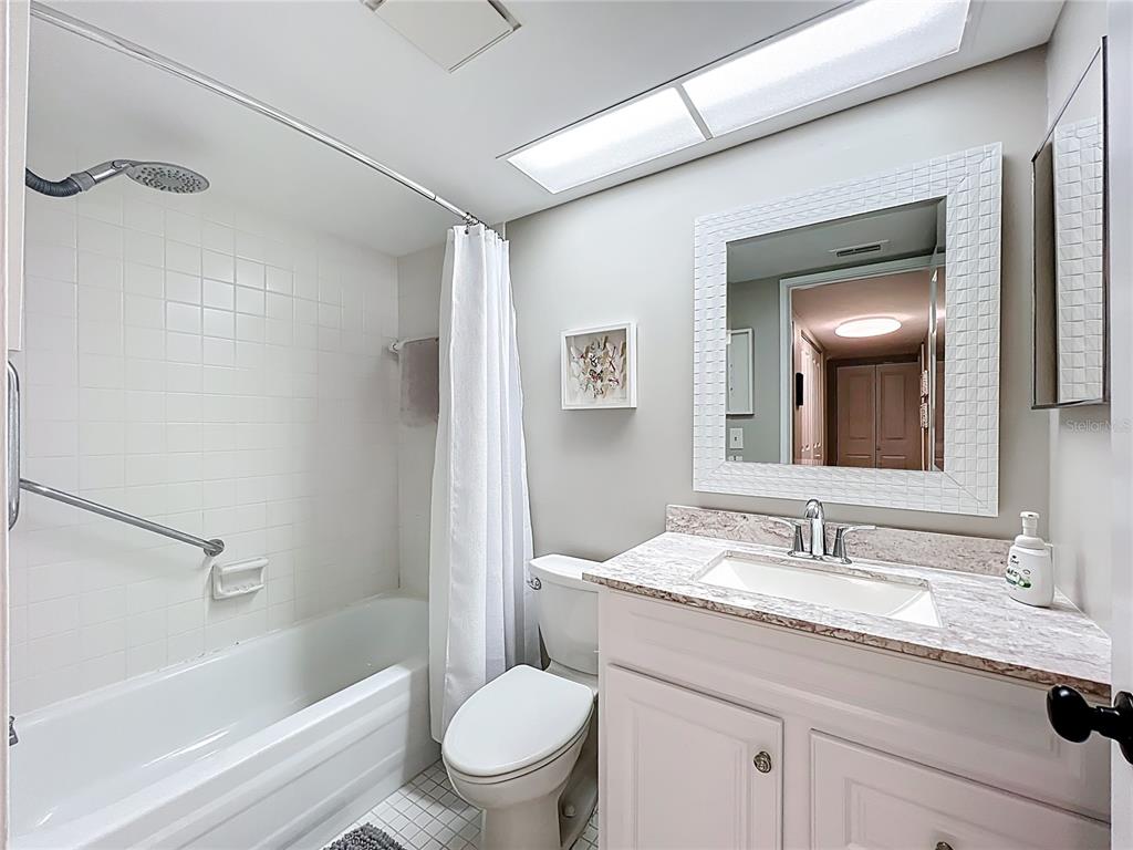 1623 Pelican Cove Road, Unit BA226 Sarasota, FL 34231 - Photo 28 of 66