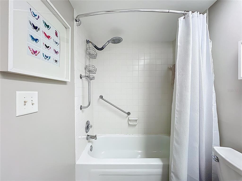 1623 Pelican Cove Road, Unit BA226 Sarasota, FL 34231 - Photo 29 of 66