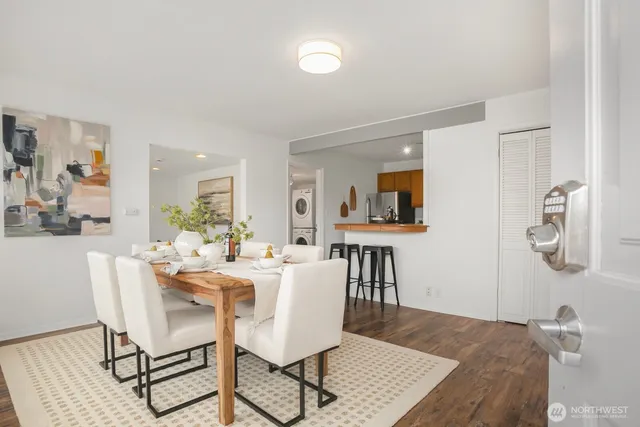 $585,000 | 9230 31st Avenue Southwest, Seattle, WA 98126