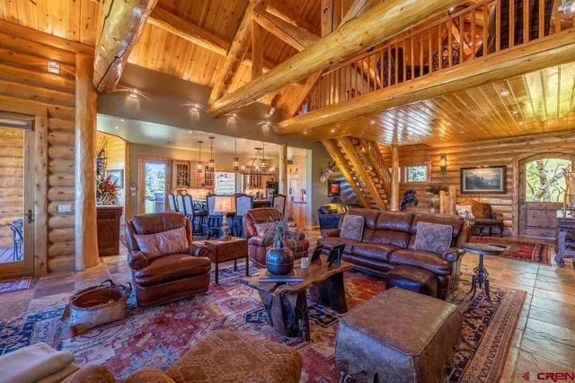 a kitchen that has a lot of cabinets in it