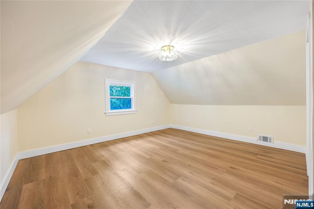 253 Intervale Road Teaneck, NJ 07666 - Photo 18 of 29 Gallery Image 18