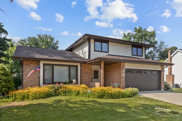 $489,000 | 345 Mayfair Drive, Aurora, IL 60504