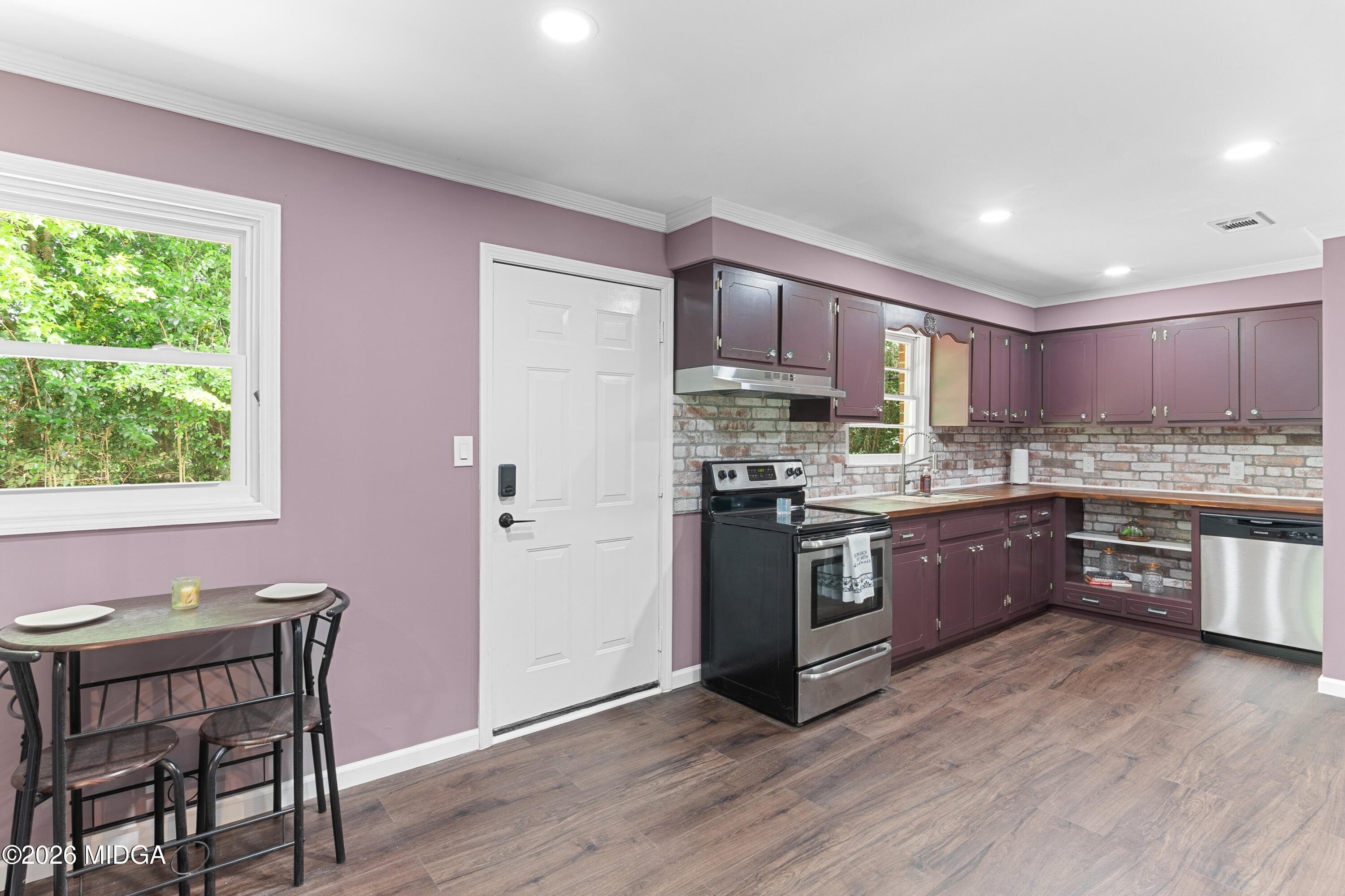 910 Perry Drive Macon, GA 31217 - Photo 9 of 47 17__AAA9866_mls
