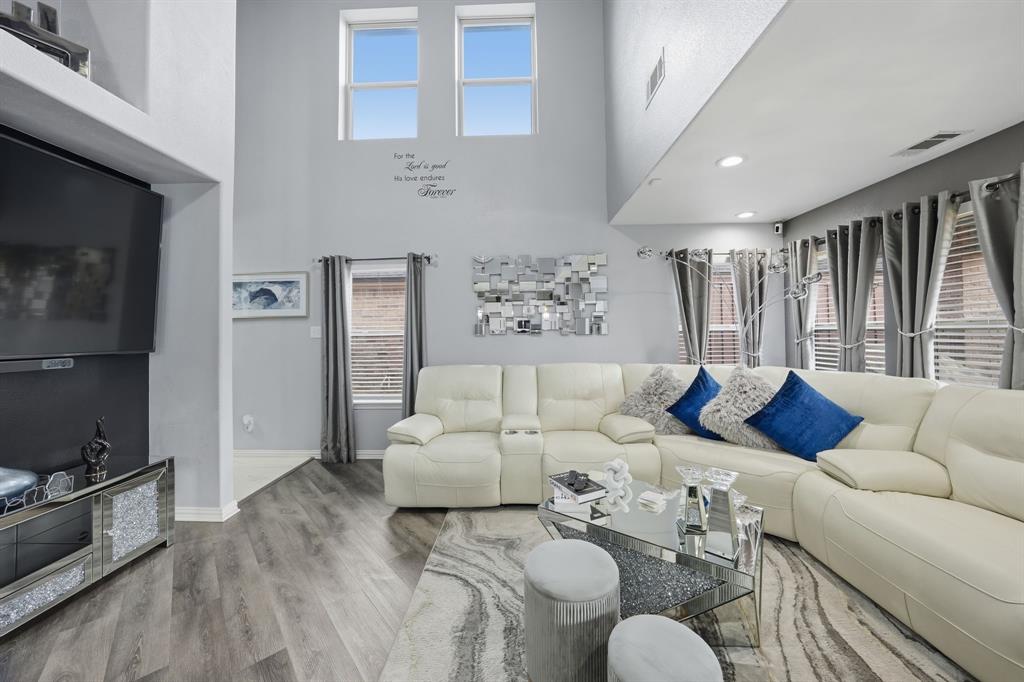 8342 Timberbrook Lane Dallas, TX 75249 - Photo 21 of 39 Gallery Image 21