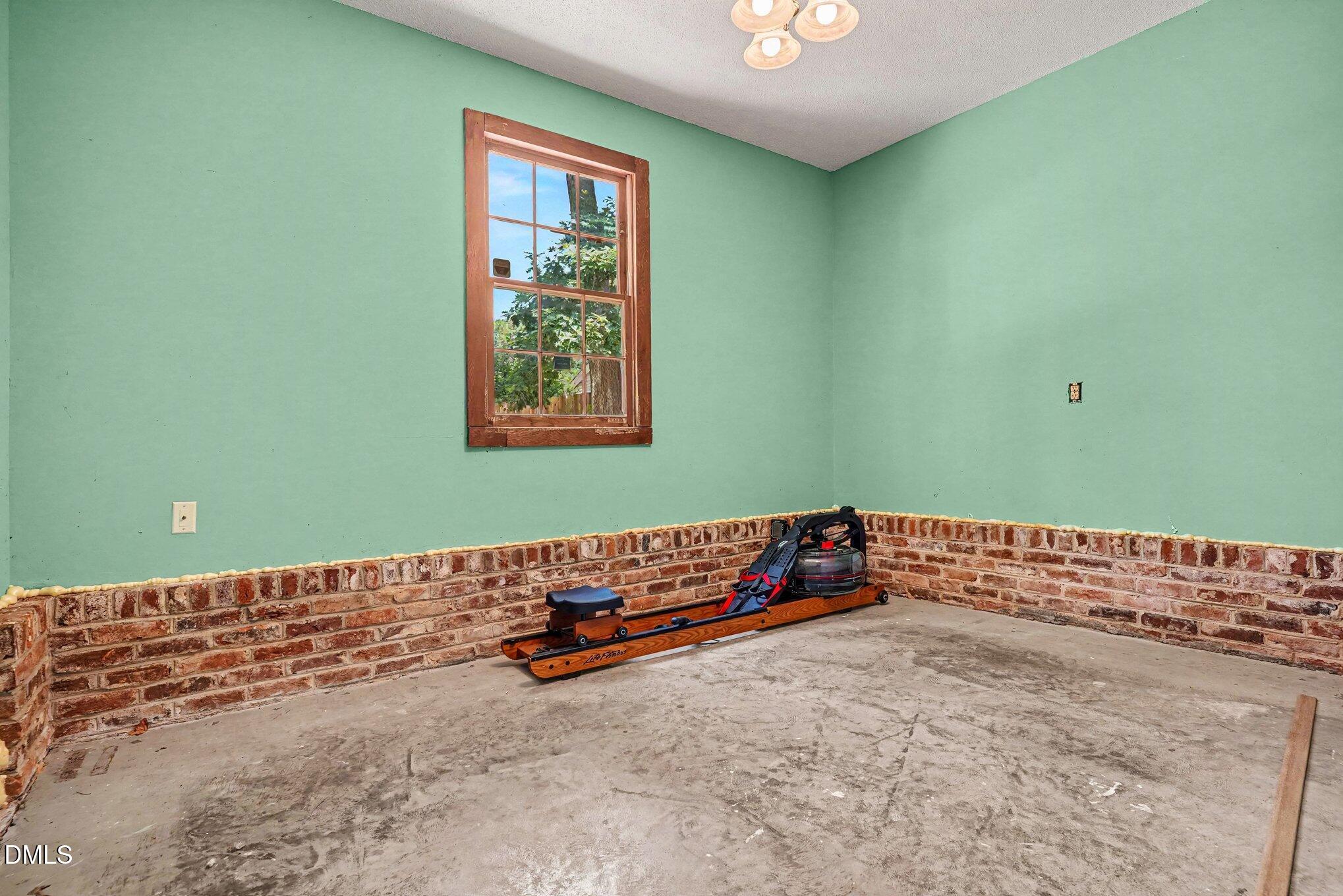 405 Lynchester Court Raleigh, NC 27615 - Photo 17 of 28 018_file_5101