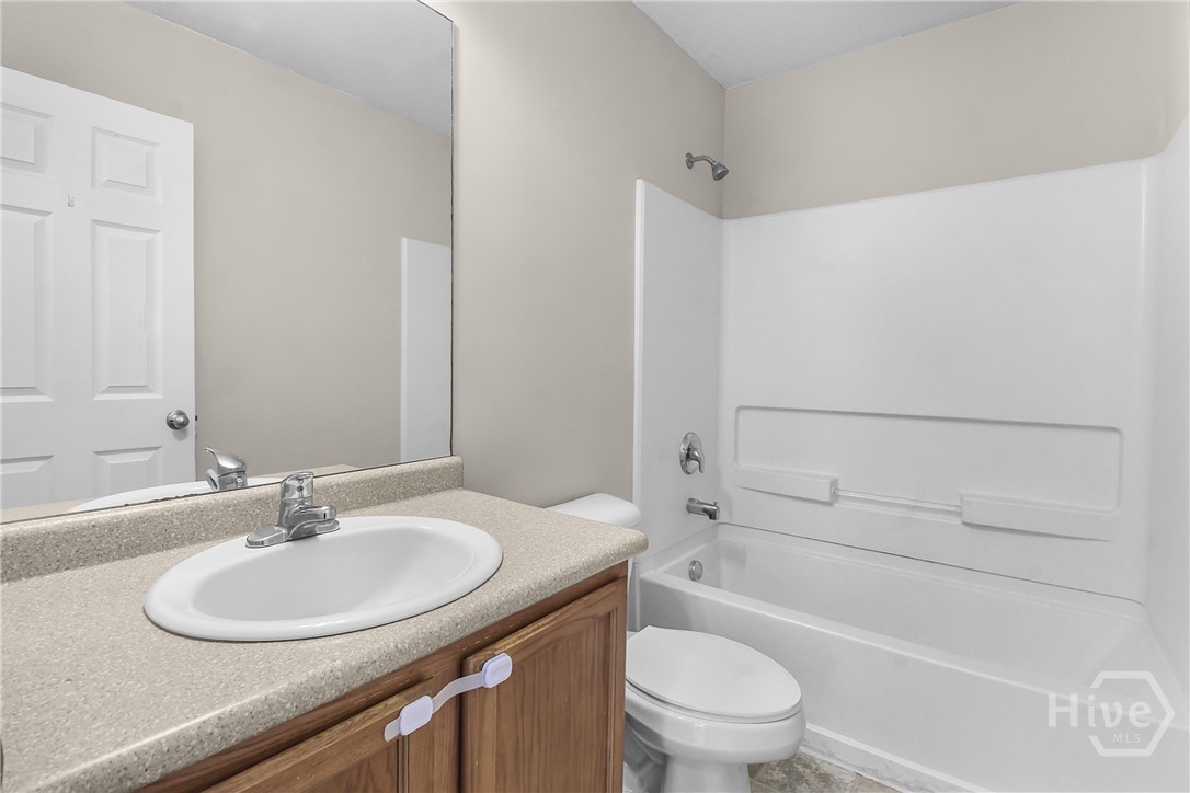 427 Sea Breeze Drive Rincon, GA 31326 - Photo 17 of 28 Main Bathroom