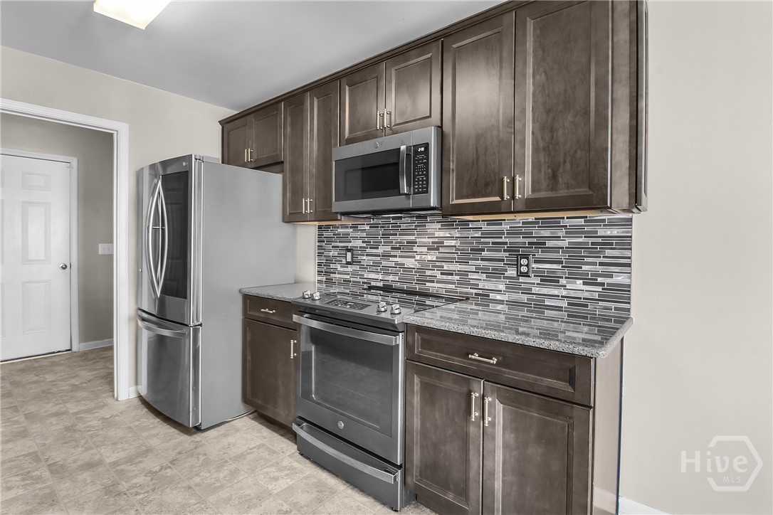 427 Sea Breeze Drive Rincon, GA 31326 - Photo 7 of 28