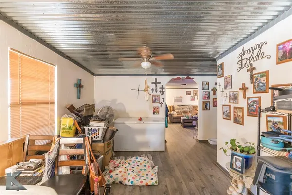 $299,900 | 576 McCartney Lane, Tye, TX 79563