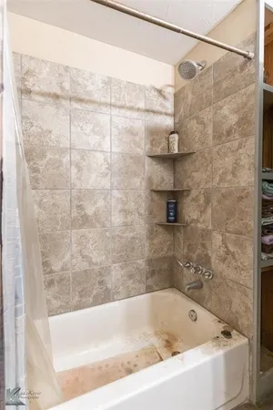 $299,900 | 576 McCartney Lane, Tye, TX 79563
