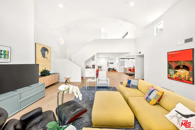 $2,150,000 | 1212 Ocean Park Boulevard, Unit 15, Santa Monica, CA 90405