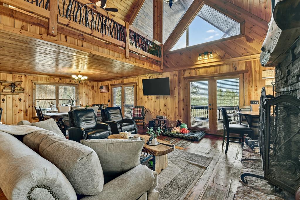 71 Rising Fawn Drive Mineral Bluff, GA 30559 - Photo 7 of 66 a living room with furniture