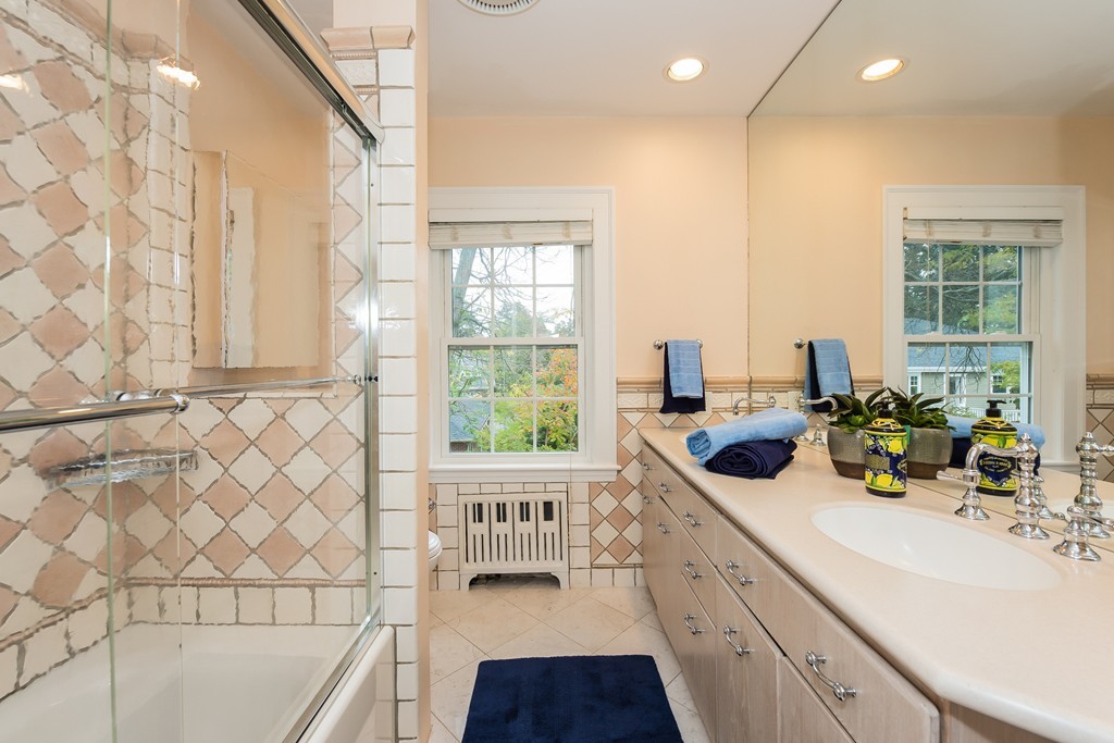 515 Puritan Road Swampscott, MA 01907 - Photo 18 of 28 Gallery Image 18