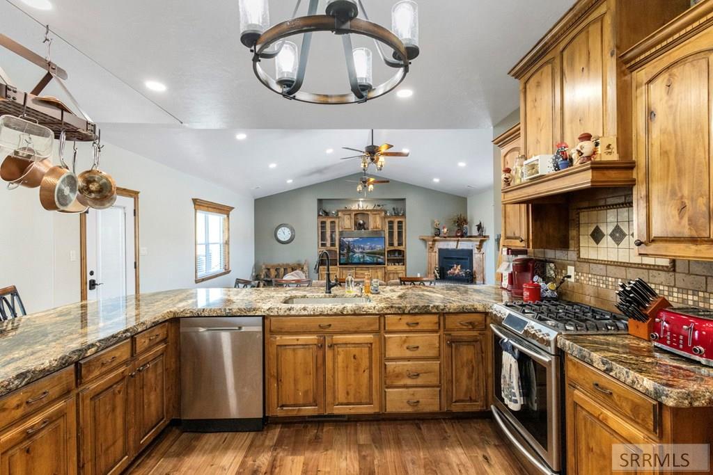 5465 Rio Seco Drive Idaho Falls, ID 83406 - Photo 14 of 47